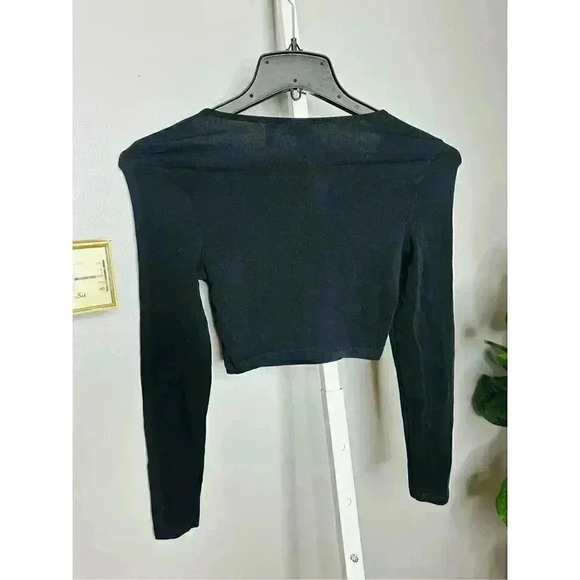 🚨ASOS NWOT twist detail long sleeve crop in black size 2 - Picture 5 of 5